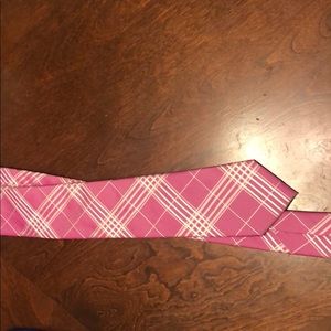Pink and white skinny tie